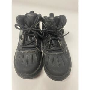 NIKE BOYS SNEAKER SIZE 8